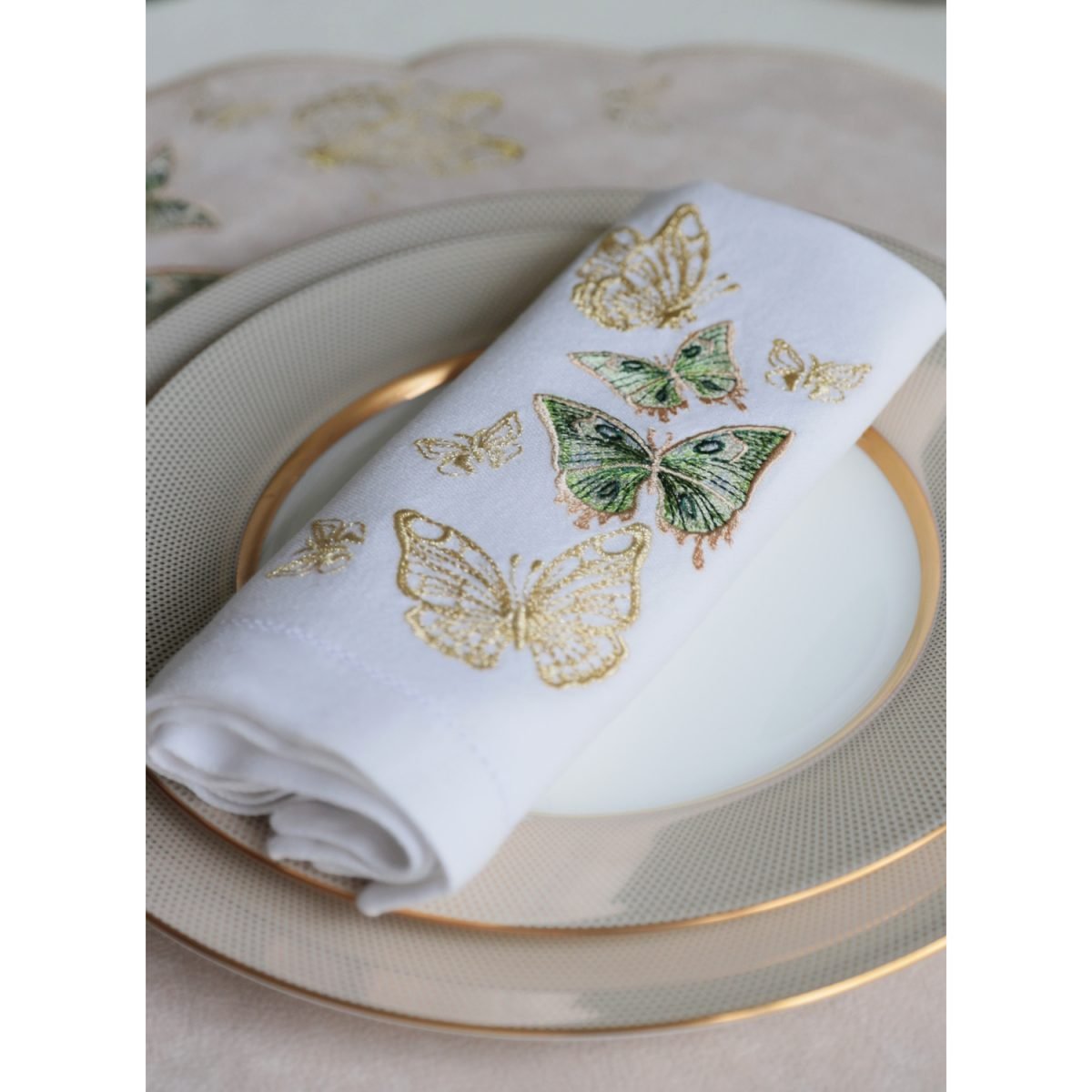 Салфетка с мережкой Feerie