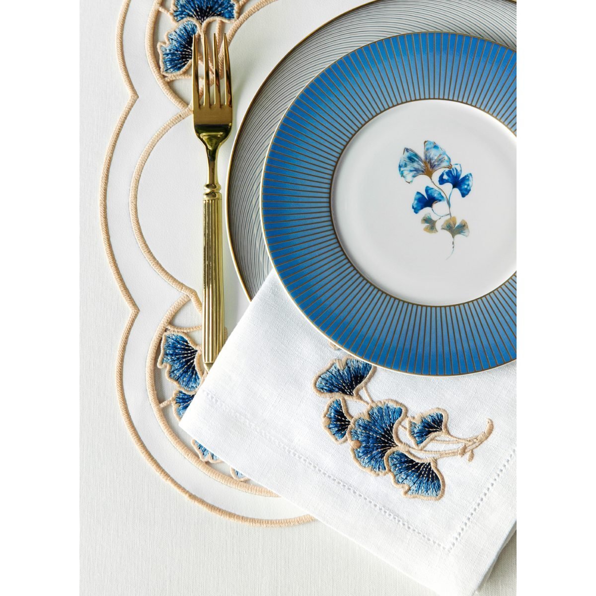 Салфетка с мережкой Gingko