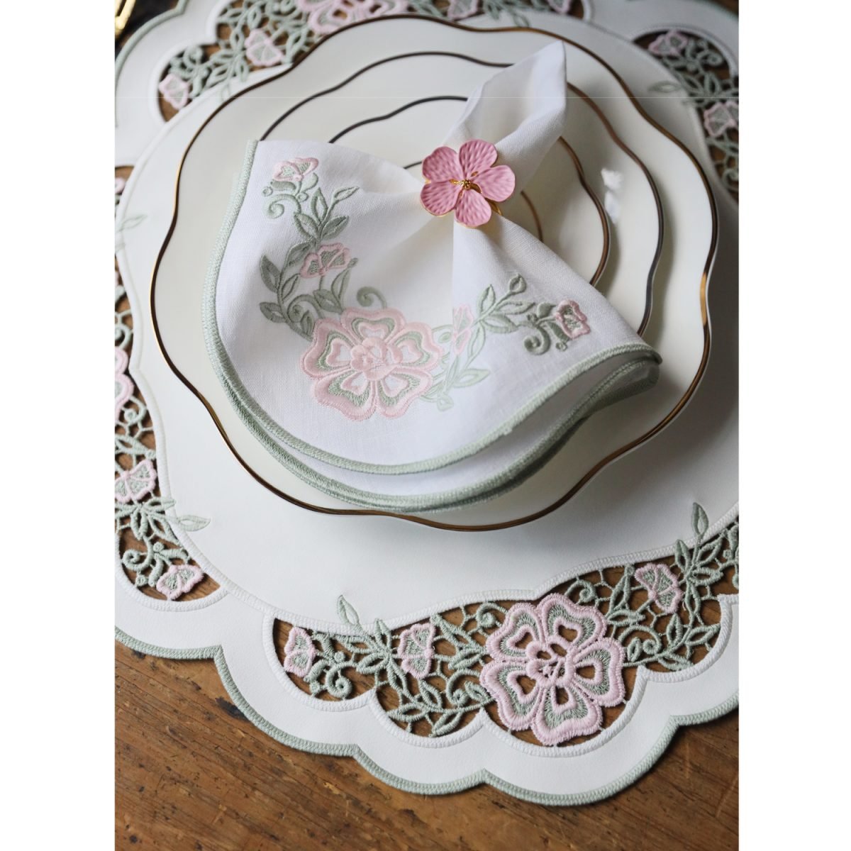 Салфетка фигурная Elegance Roses