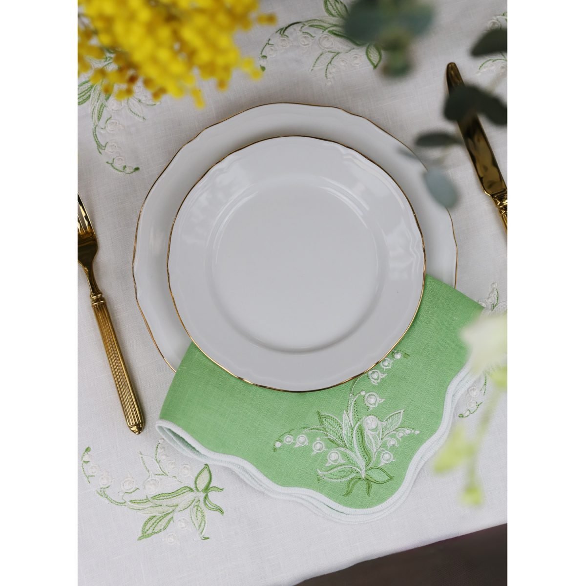 Салфетка фигурная Lilies of the valley