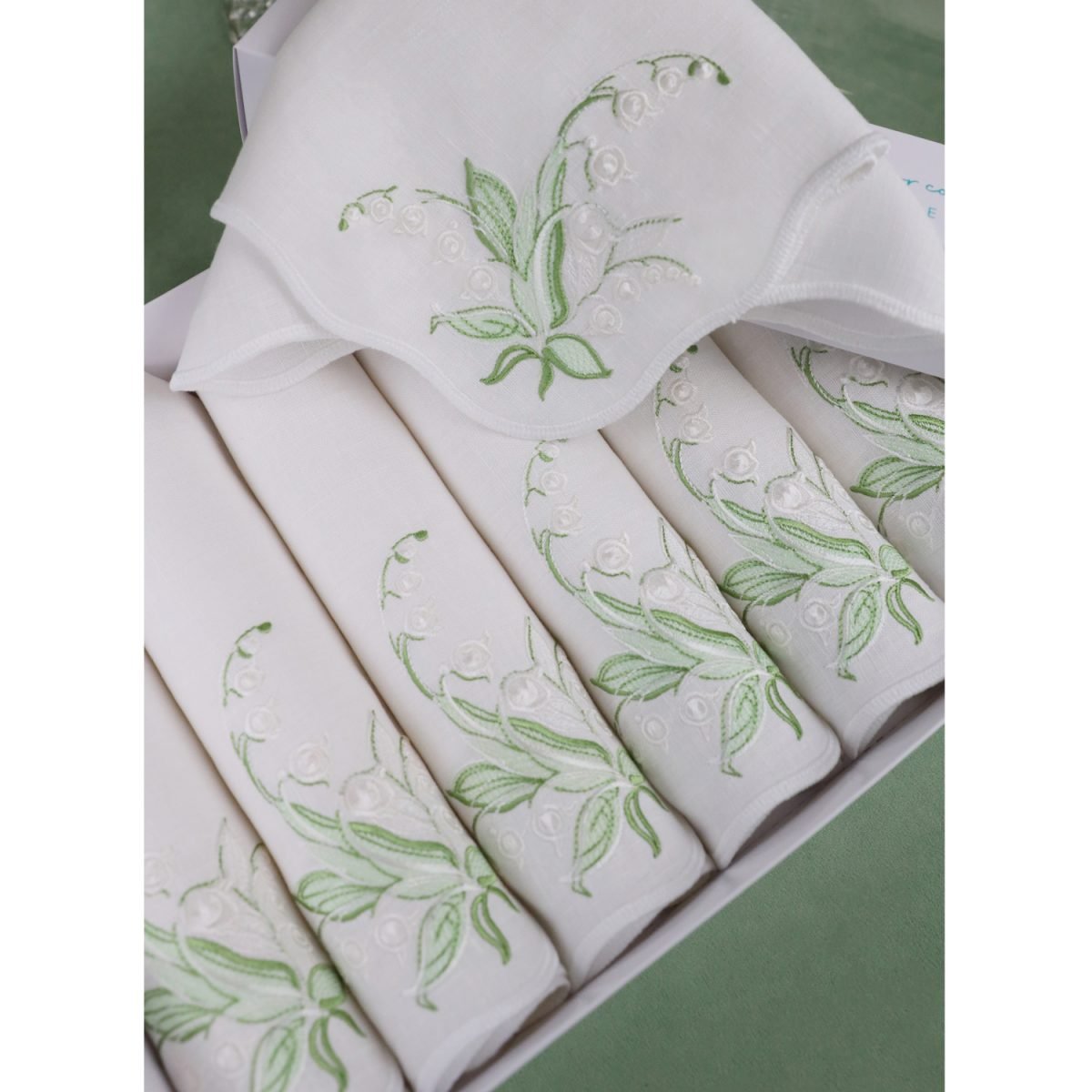 Салфетка фигурная Lilies of the valley