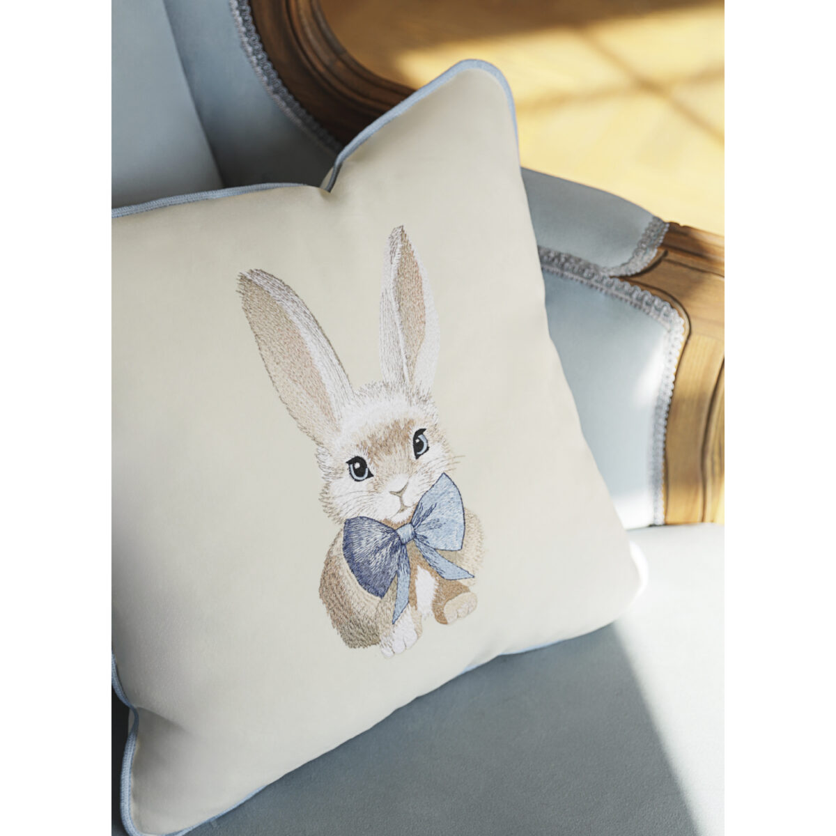 Декоративная подушка Easter Meadow