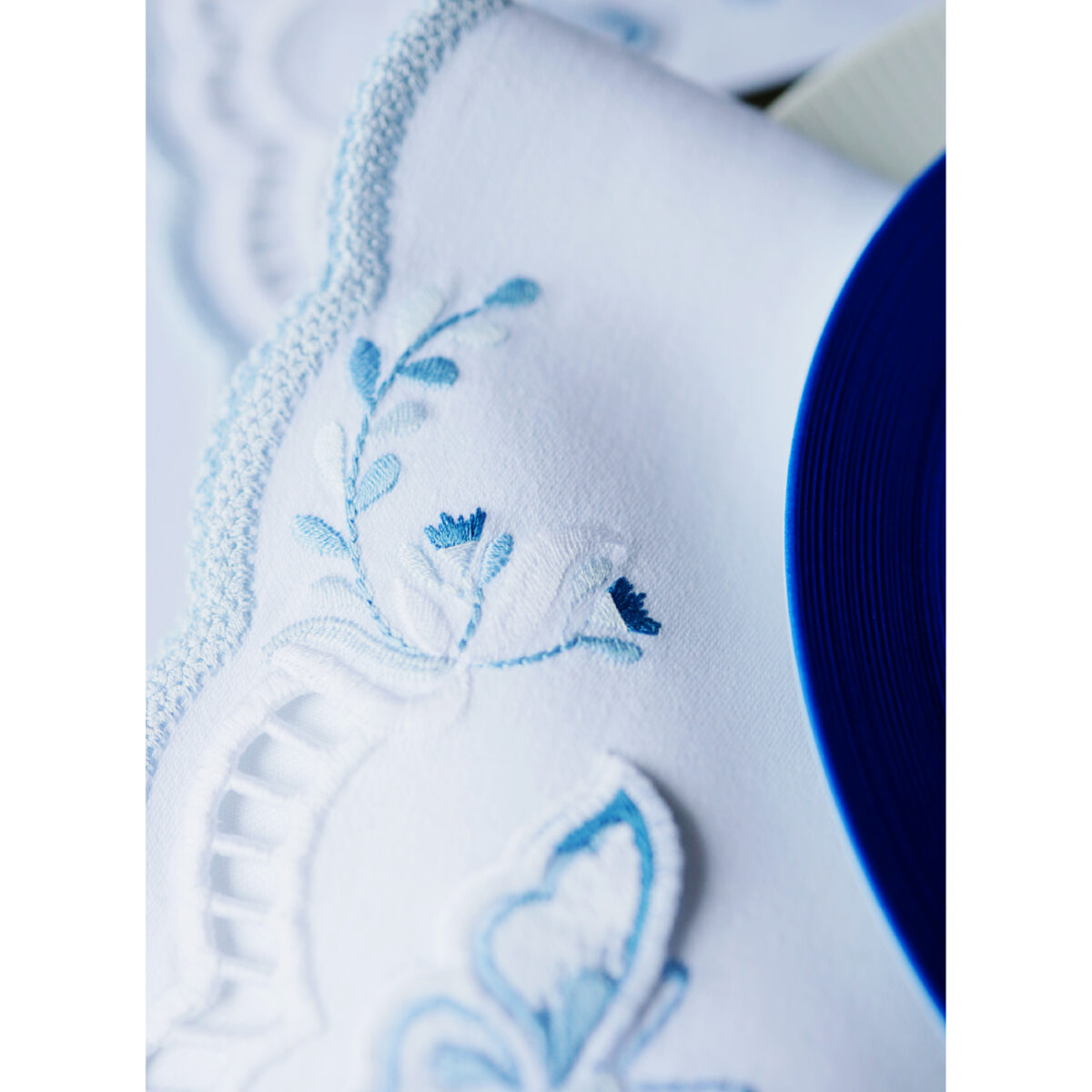 Салфетка фигурная Blooming wings